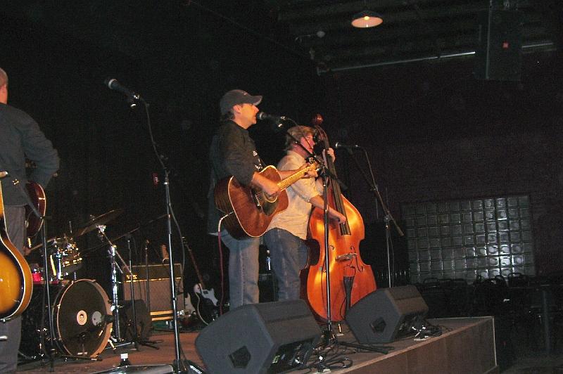 Don plays bass White Horse Nov 22, 2008.jpg